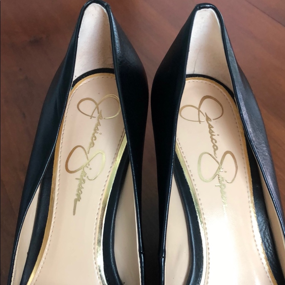 Shoes - Picture 4 of 5